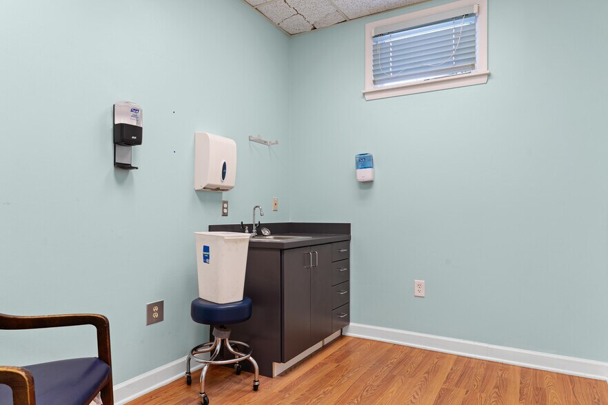 More Photos Of 941 Summers Ave, Orangeburg Medical For Sale