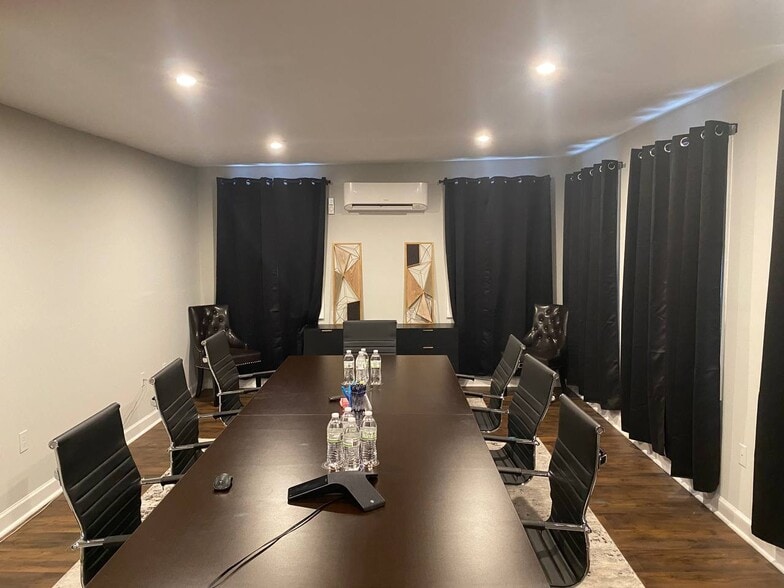 More Photos Of 136 Fayetteville St, Pittsboro Warehouse For Lease