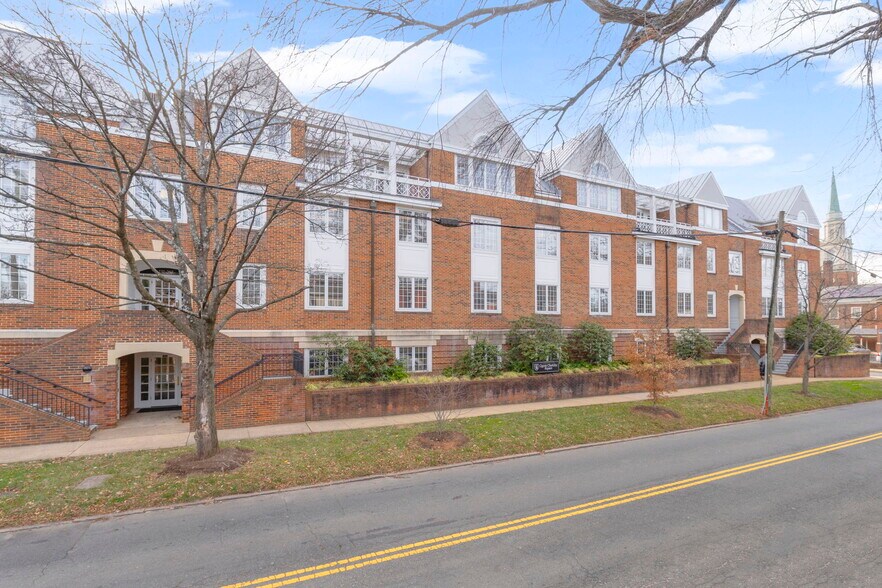 More Photos Of 202-258 E High St, Charlottesville Office For Sale