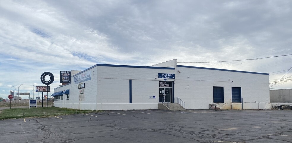 More Photos Of 3007 S Fillmore St, Amarillo Warehouse For Lease