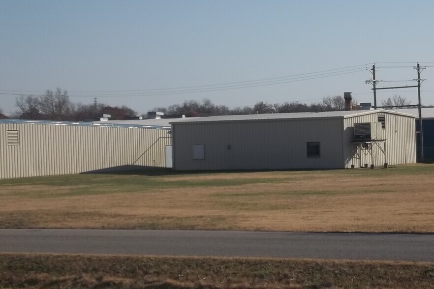 More Photos Of 1250 Tank Street, Neodesha Industrial For Sale