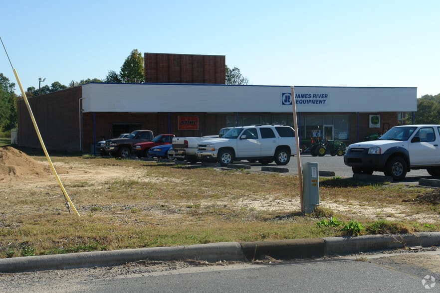 More Photos Of 2725 Old Monroe Rd, Matthews Freestanding For Lease
