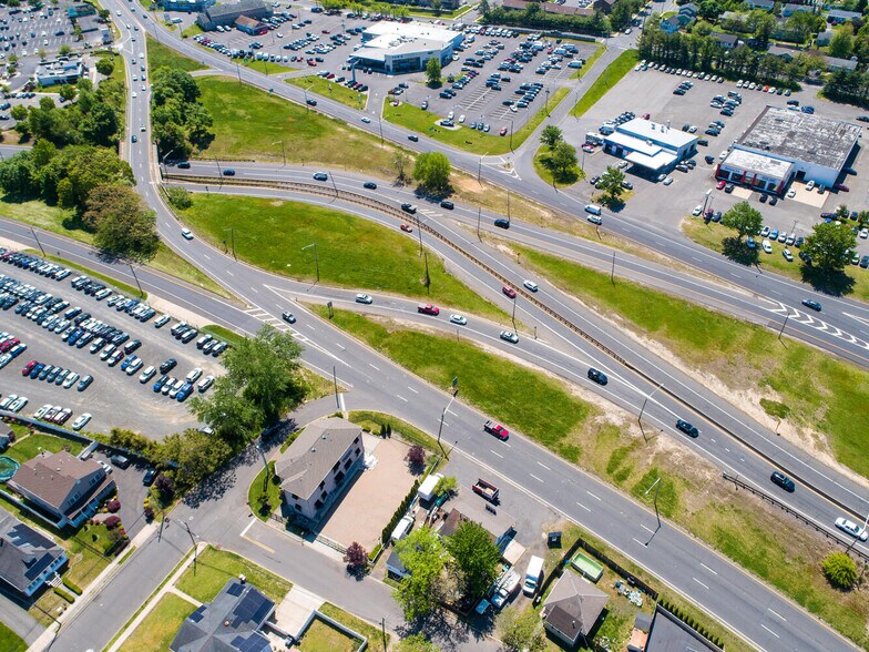 More Photos Of 322 Beers St, Keyport Office For Lease