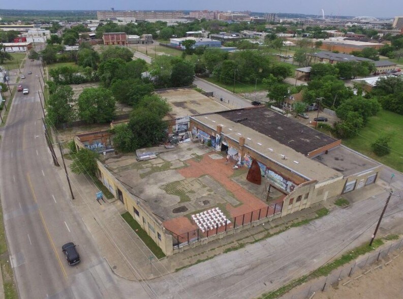More Photos Of 2003 Park Ave, Dallas General Retail For Lease