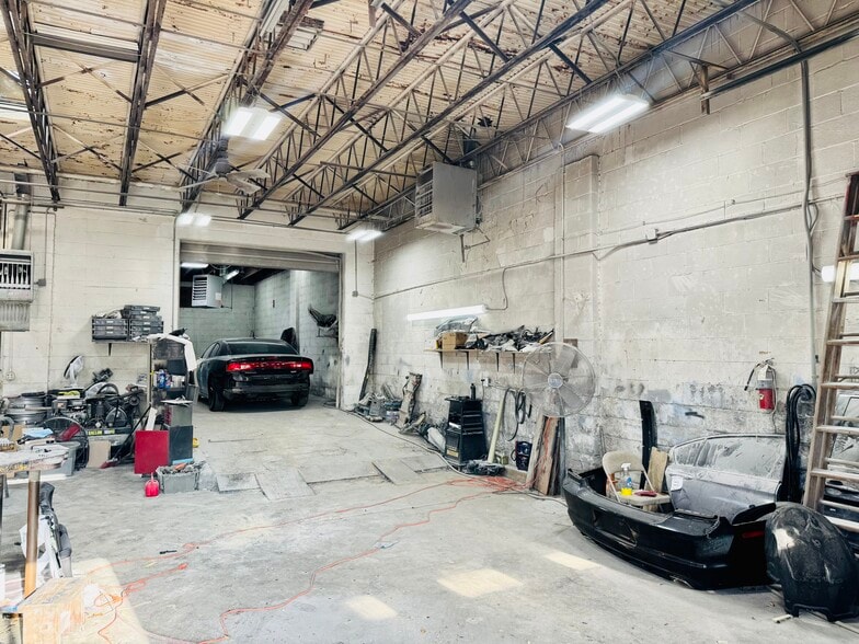 More Photos Of 6226 Belair Rd, Baltimore Auto Repair For Sale