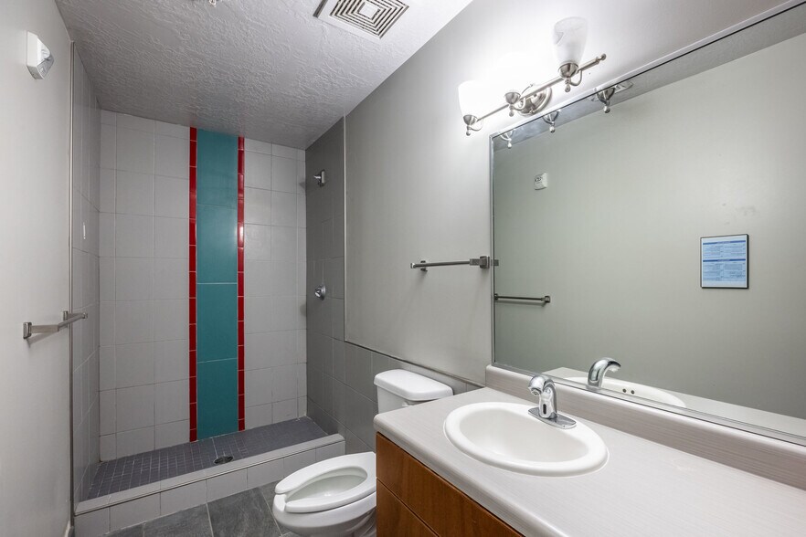 More Photos Of 600 S Geneva Rd, Orem Schools For Sale