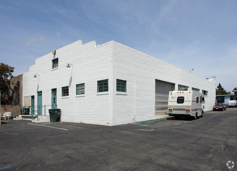 More Photos Of 253-255 S Laurel St, Ventura Warehouse For Lease
