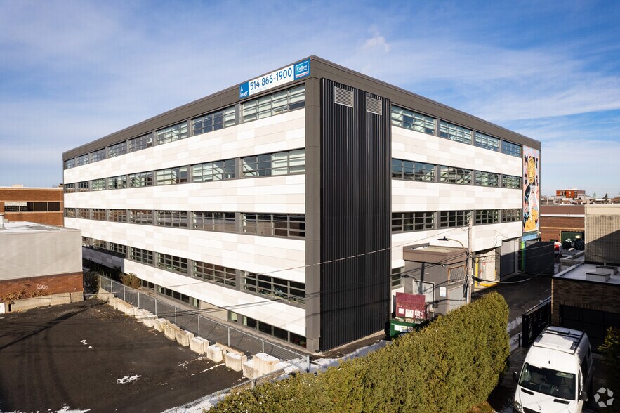 More Photos Of 6750 Av de l'Esplanade, Montréal Office For Lease