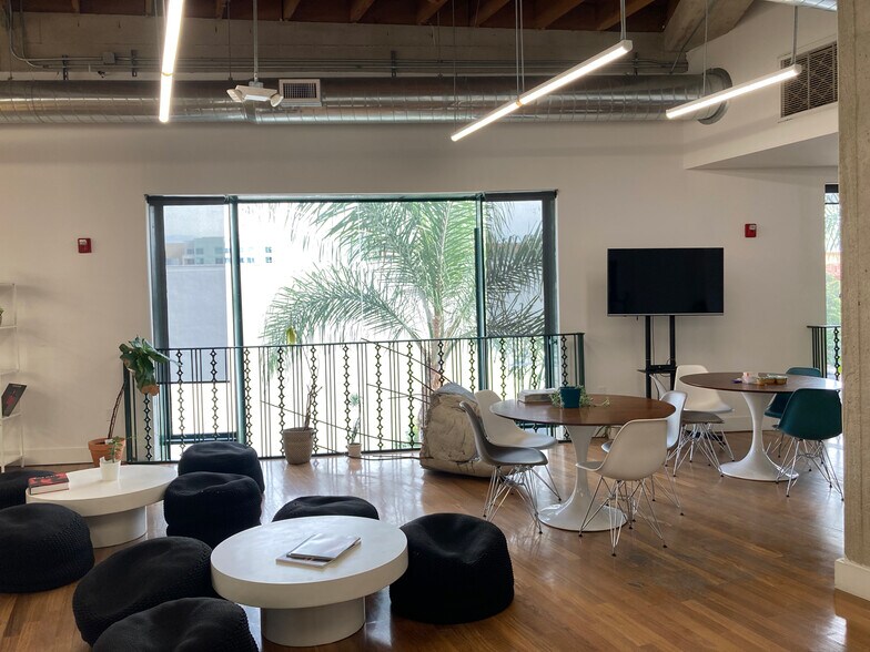 More Photos Of 5400-5420 Wilshire Blvd, Los Angeles Loft Creative Space For Lease