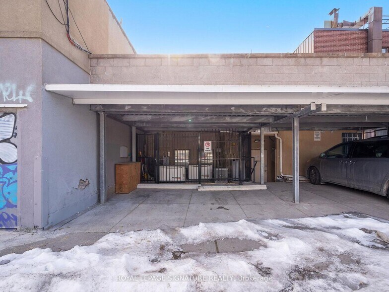 More Photos Of 1560 Queen St W, Toronto Storefront Retail Office For Lease