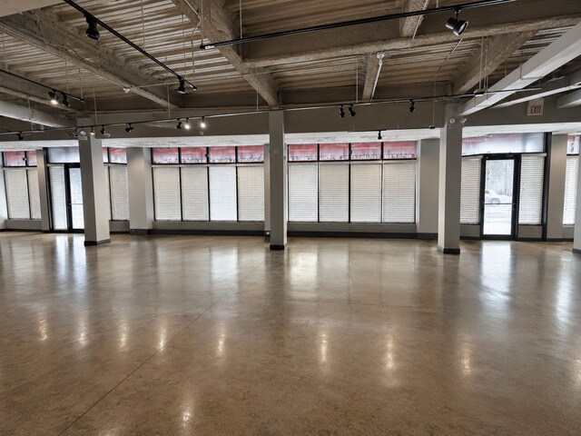 More Photos Of 4420-4428 N Clark St, Chicago Apartments For Sale
