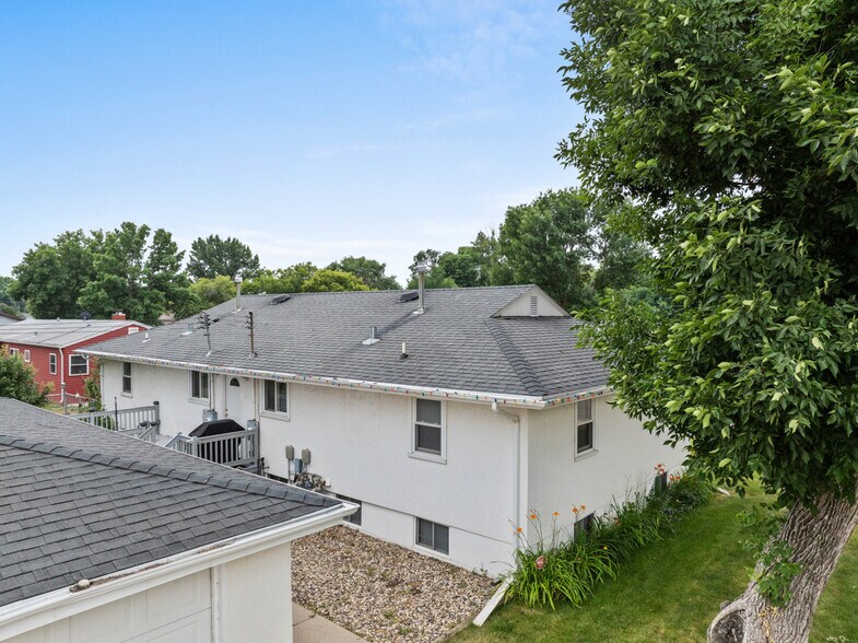More Photos Of 118 21st St NW, Minot Multifamily For Sale