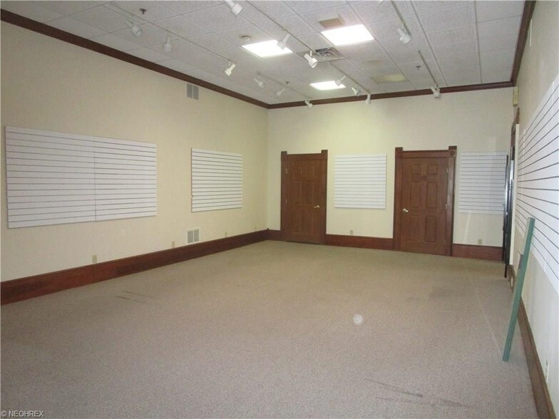 More Photos Of 701 Main St, Dresden Storefront For Lease