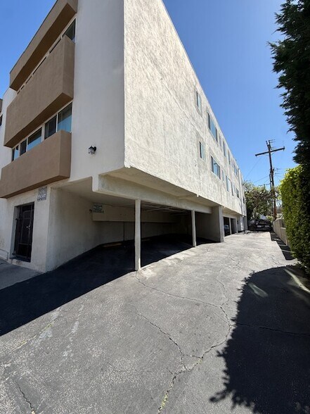 More Photos Of 1530 E Broadway, Glendale Apartments For Sale