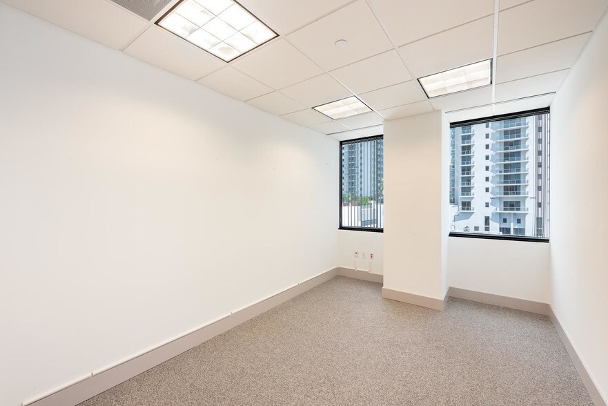 More Photos Of 1200 Brickell Ave, Miami Office For Lease