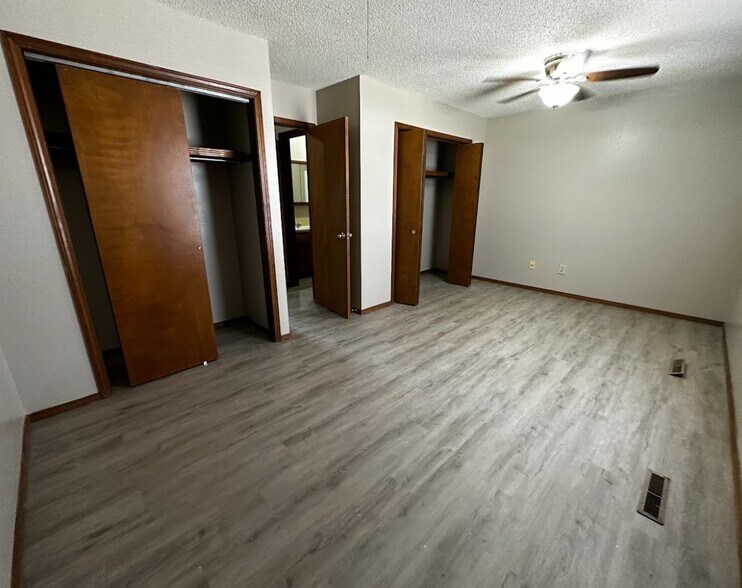 More Photos Of 3601 Westwind Dr, Ozark Apartments For Sale