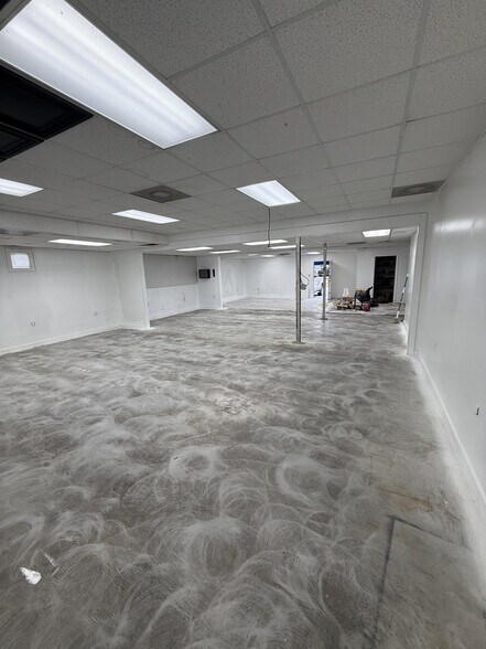 More Photos Of 4330 Cheyenne St, North Charleston Light Distribution For Lease