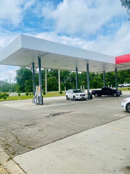 More Photos Of 5711 Blountstown Hwy, Tallahassee Service Station For Sale