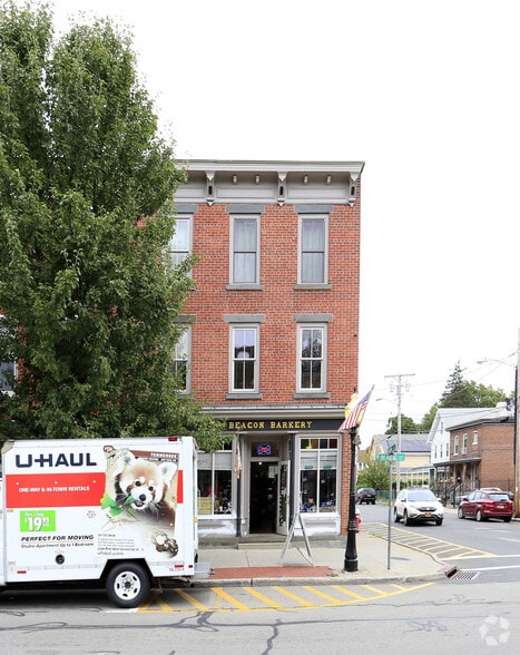 More Photos Of 192 Main St, Beacon Storefront Retail Residential For Lease