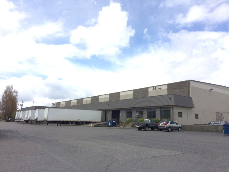 More Photos Of 2119 SE Columbia Way, Vancouver Unknown For Lease