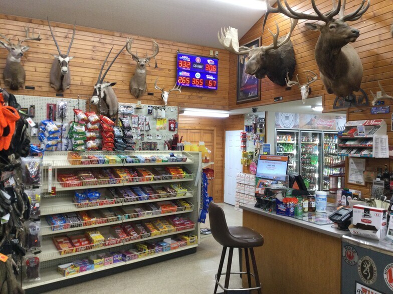 More Photos Of 18299 US Highway 81, Castlewood Convenience Store For Sale