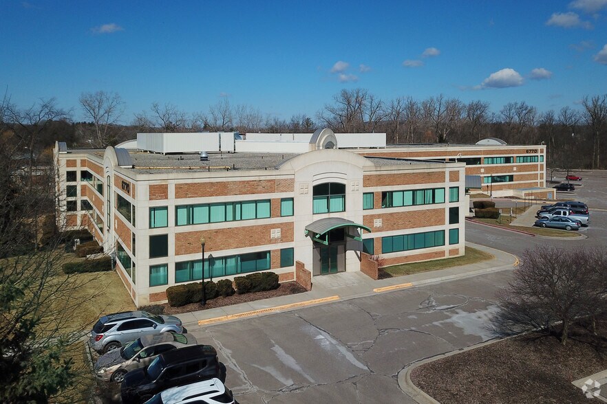More Photos Of 6770 Dixie Hwy, Clarkston Medical For Lease