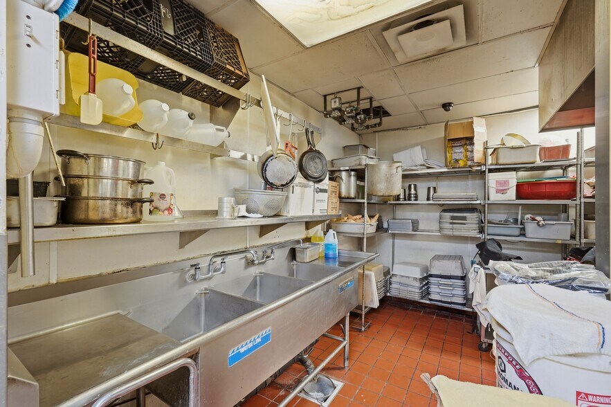 More Photos Of 72 N 850 E, Lehi Restaurant For Sale