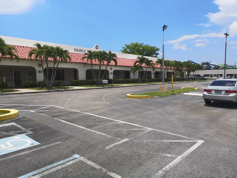 More Photos Of 4415-4487 Westroads Dr, West Palm Beach Storefront Retail Office For Lease