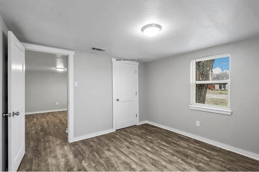 More Photos Of 6017 Wj Boaz Rd, Fort Worth Apartments For Sale