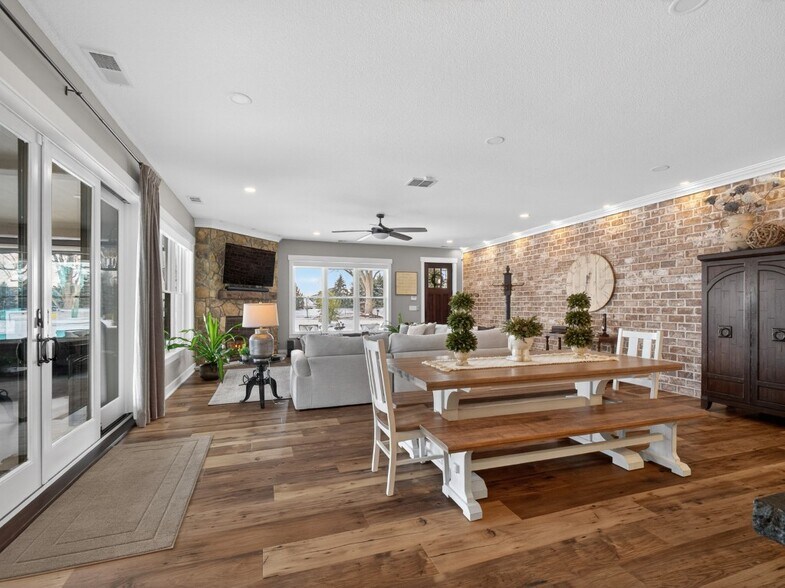 More Photos Of 15306 Covington Rd, Fort Wayne Flex For Sale