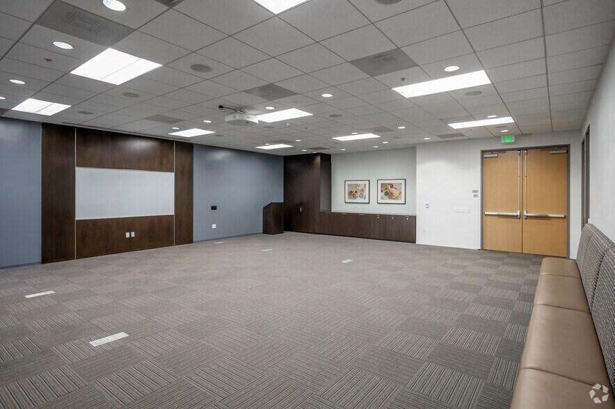 More Photos Of 1551 N Tustin Ave, Santa Ana Office For Lease