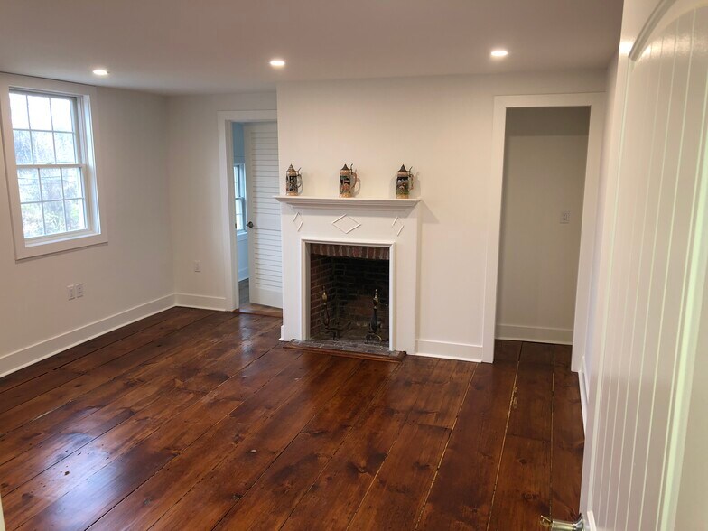 More Photos Of 159 River Rd, Montville Office For Sale