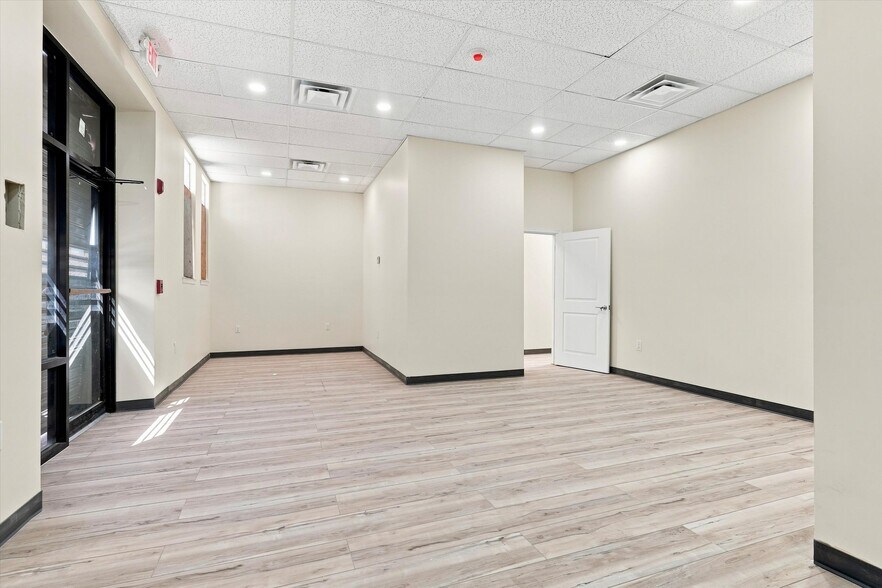 More Photos Of 119 E Lehigh Ave, Philadelphia Healthcare For Lease