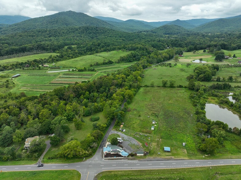 More Photos Of 12167 Lee Hwy, Sperryville Veterinarian Kennel For Sale
