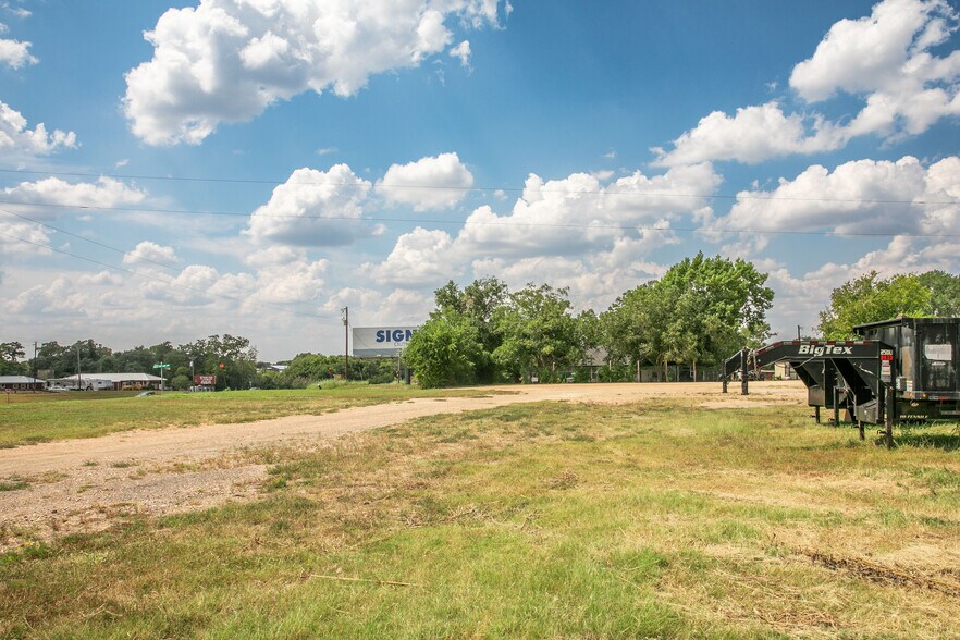 More Photos Of 30 Red Tip Ln, Brenham Land For Sale