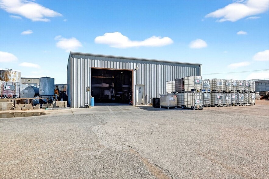 More Photos Of 8316 W I-20, Midland Warehouse For Sale