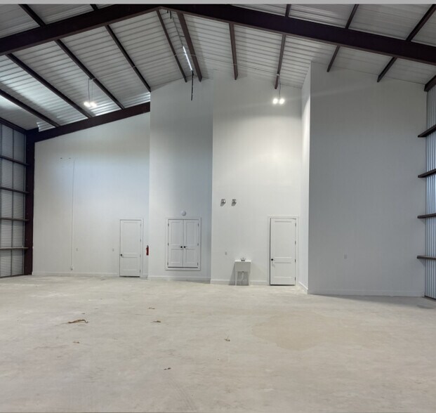 More Photos Of 109 Nxne Dr, Hutto Light Distribution For Lease