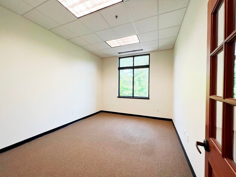 More Photos Of 3620 Swiftwater Park Dr, Suwanee Loft Creative Space For Sale