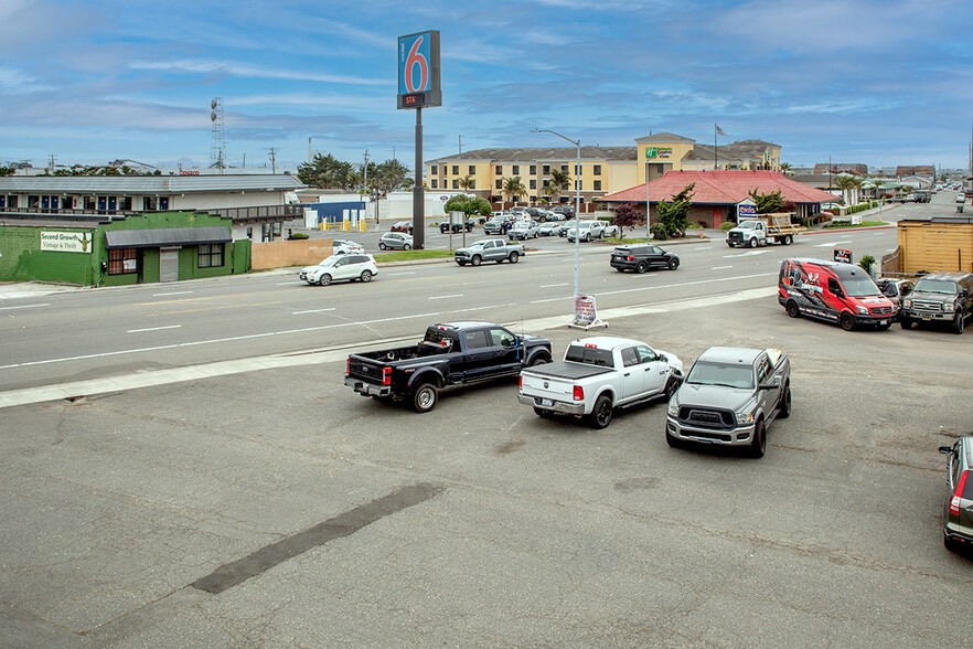 More Photos Of 2029 Broadway St, Eureka Storefront Retail Office For Sale