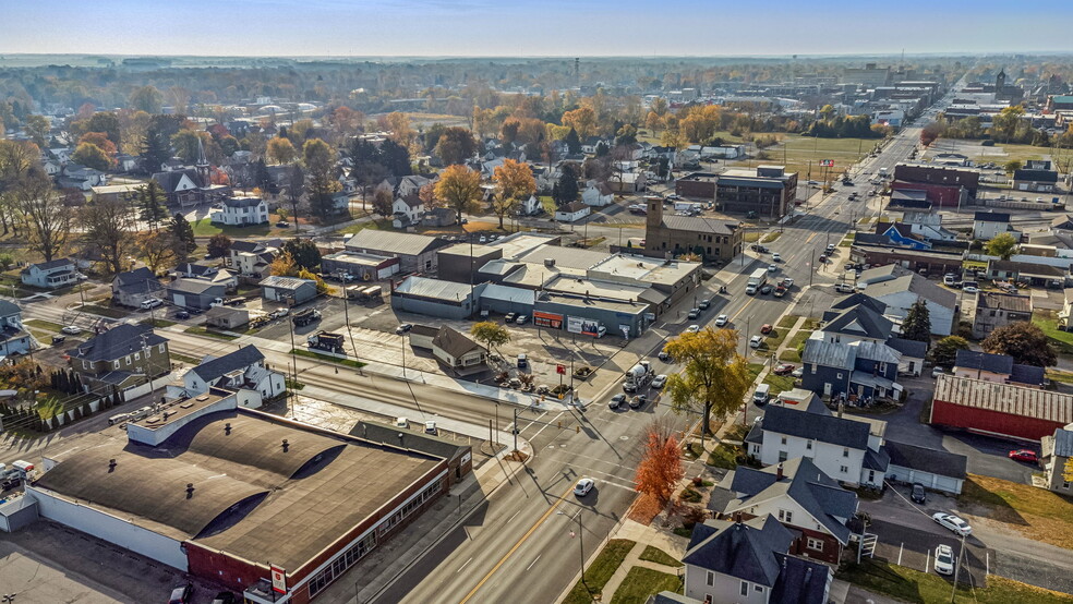 More Photos Of 423 N Main St, Findlay Storefront For Sale