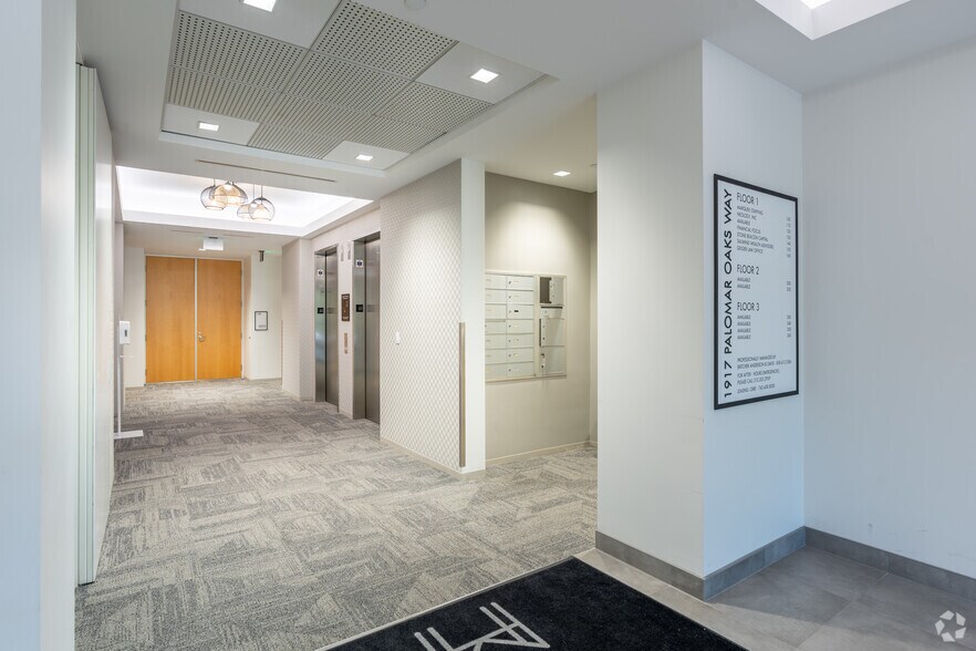 More Photos Of 1917 Palomar Oaks Way, Carlsbad Office For Sale