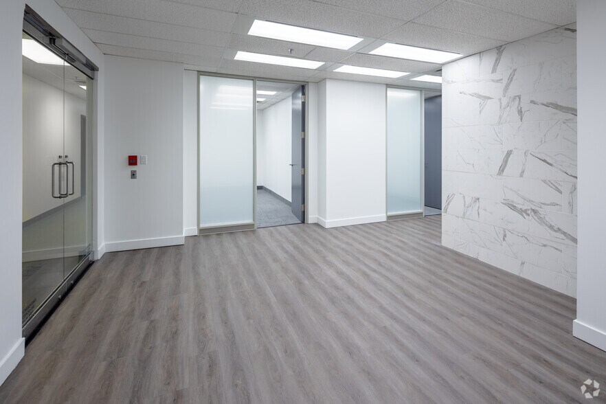More Photos Of 20 Adelaide St E, Toronto Office For Lease