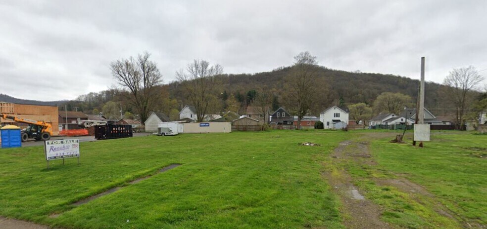 More Photos Of 141 W Washington St, Bradford Land For Sale