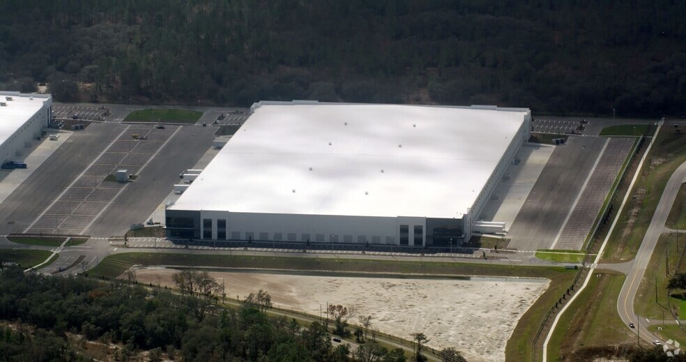 Primary Photo Of 14640 Softwind Ln, Spring Hill Unknown For Lease