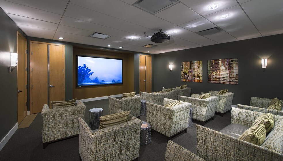 More Photos Of 989 112th Ave NE, Bellevue Apartments For Lease