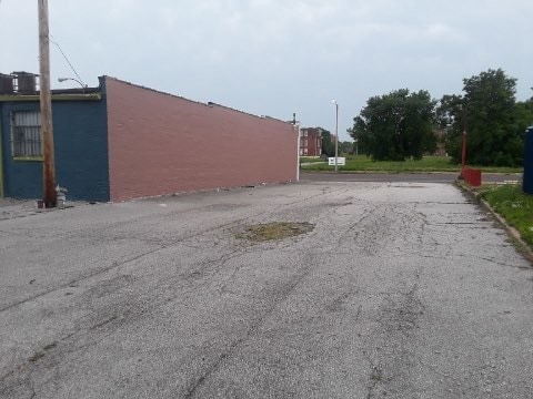 More Photos Of 2600 N Florissant Ave, Saint Louis Flex For Sale