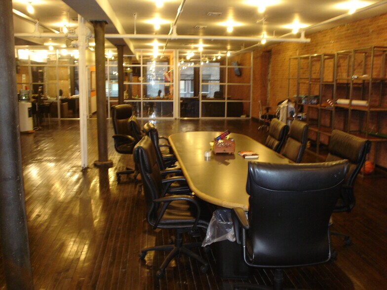 More Photos Of 247 W 36th St, New York Office For Lease