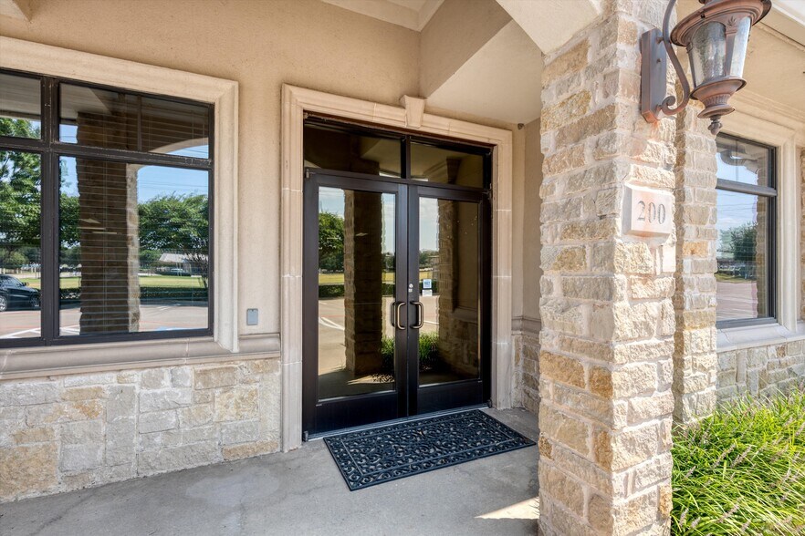 More Photos Of 6513 Preston Rd, Plano Medical For Sale