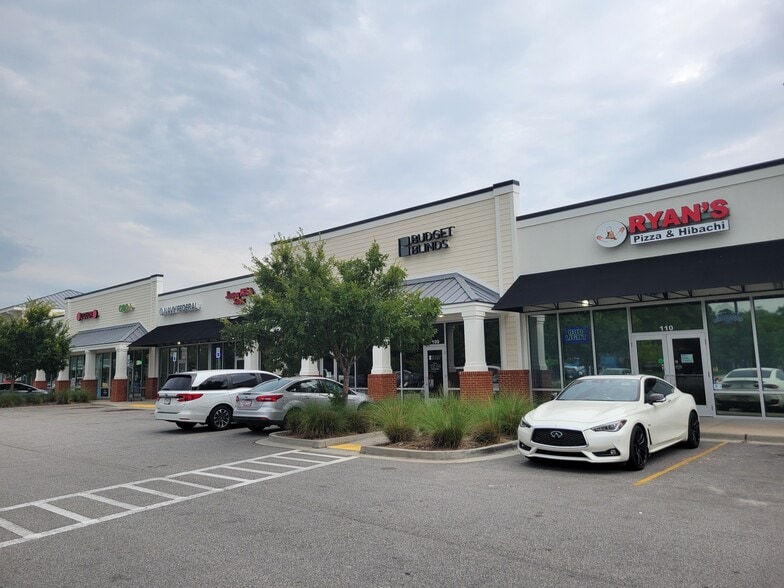 More Photos Of 277 Sea Island Pky, Ladys Island Storefront For Lease