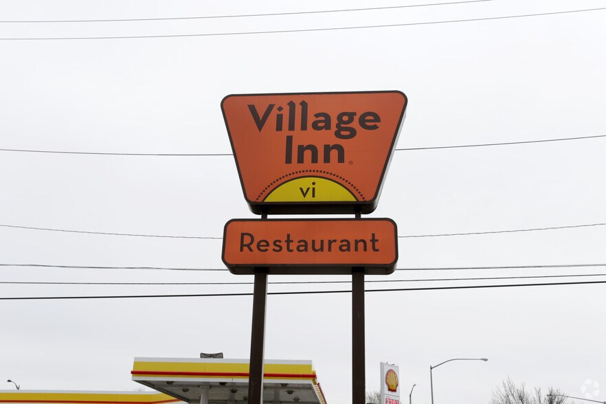 More Photos Of 1919 N Harrison St, Davenport Restaurant For Sale